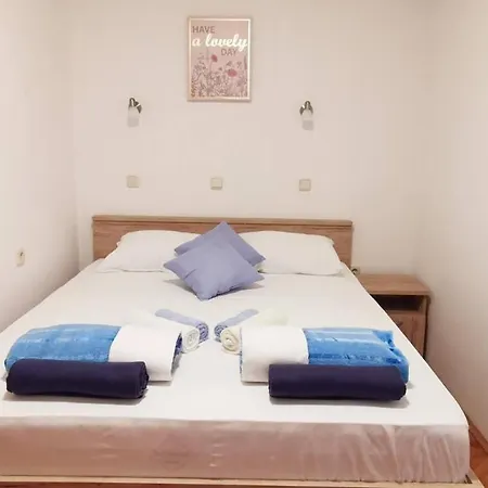 Posta 3* Baška